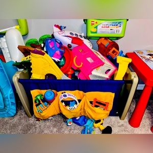 extra large toy box bin premium high standard quality fantastic condition kids